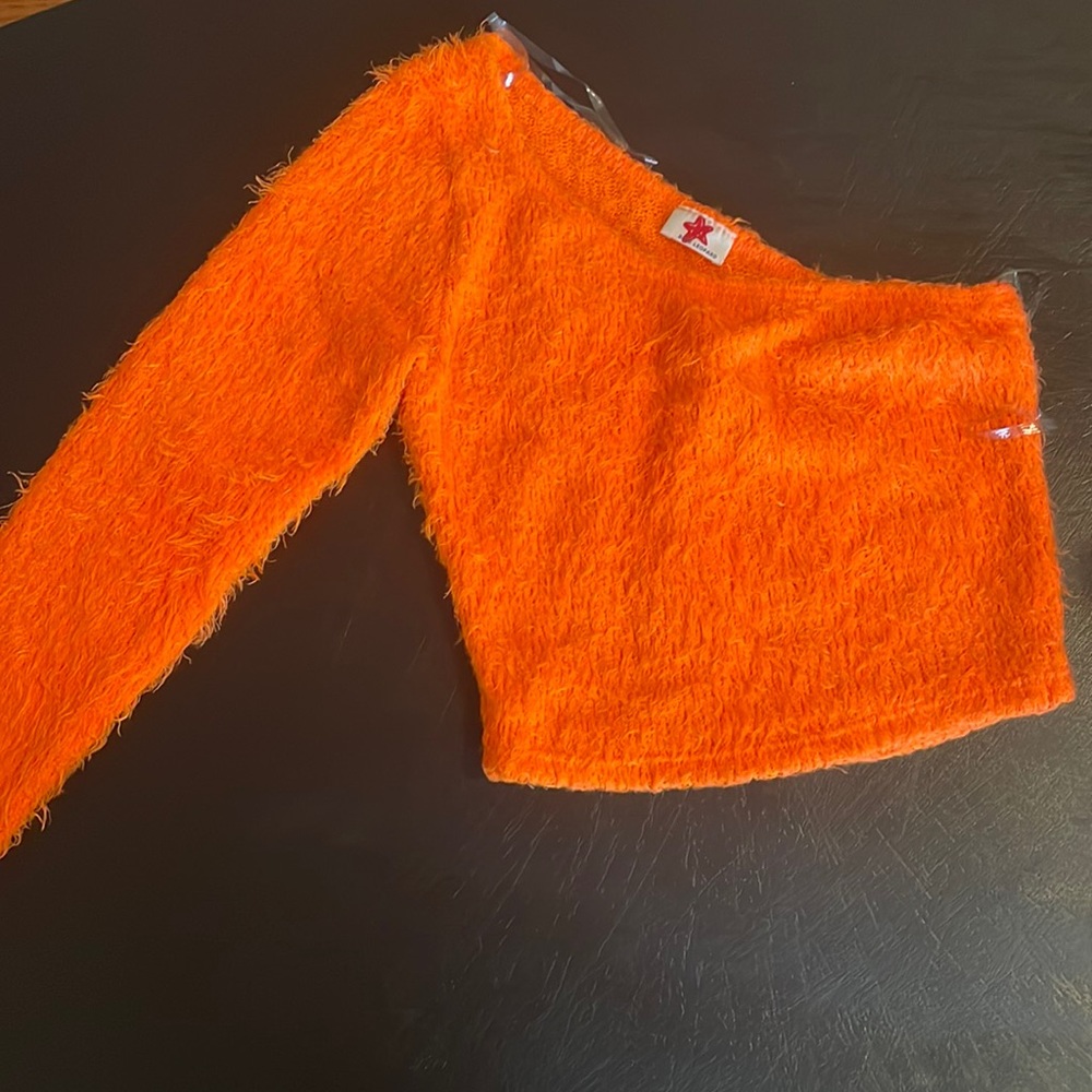 Orange top
